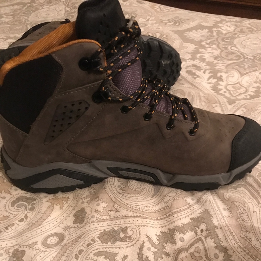 Under Armour Boots